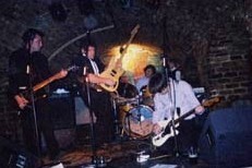 2004uk_cavern03